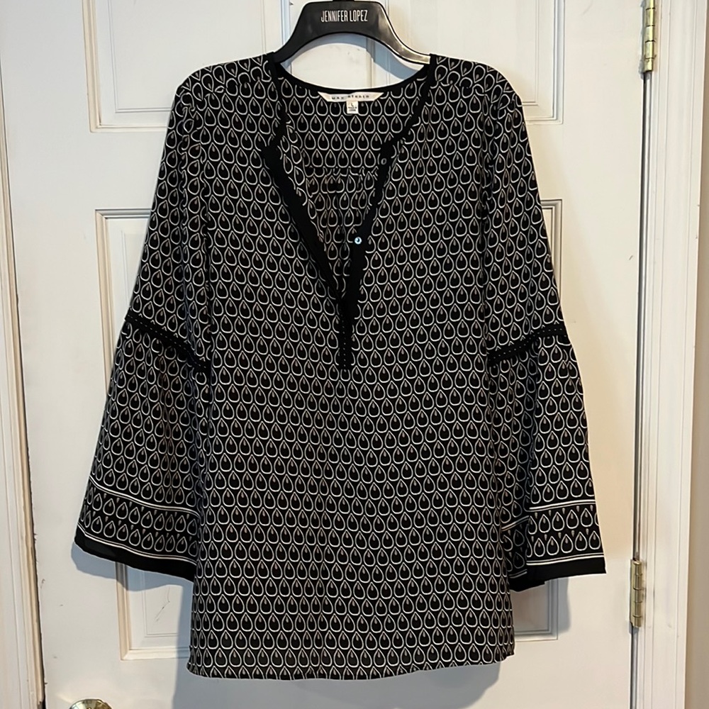 Button down longer top with wide sleeves